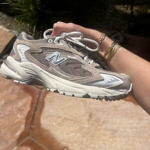 New balance 725 - size 6.5w